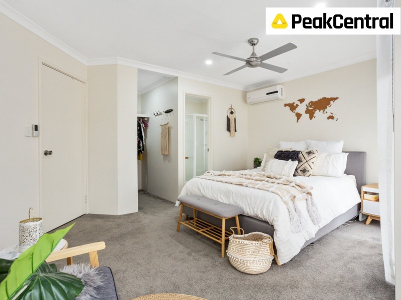8 Tozer Loop, Atwell WA 6164