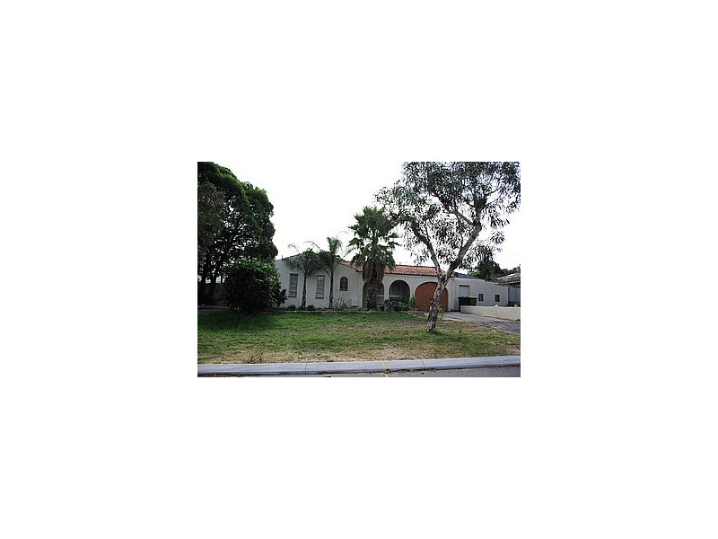 63 Christmas Ave, Orelia WA 6167