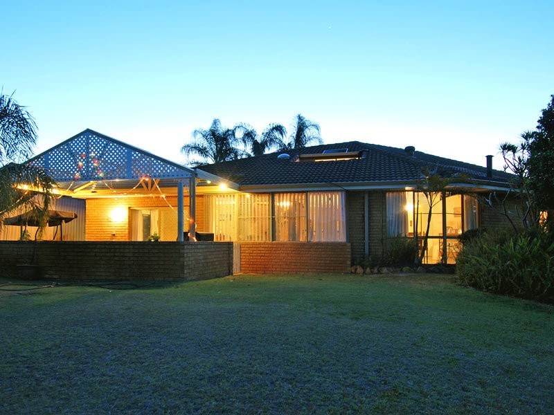 43 Paterson Gardens, Winthrop WA 6150