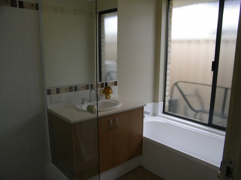 21 Serene Bend, Atwell WA 6164