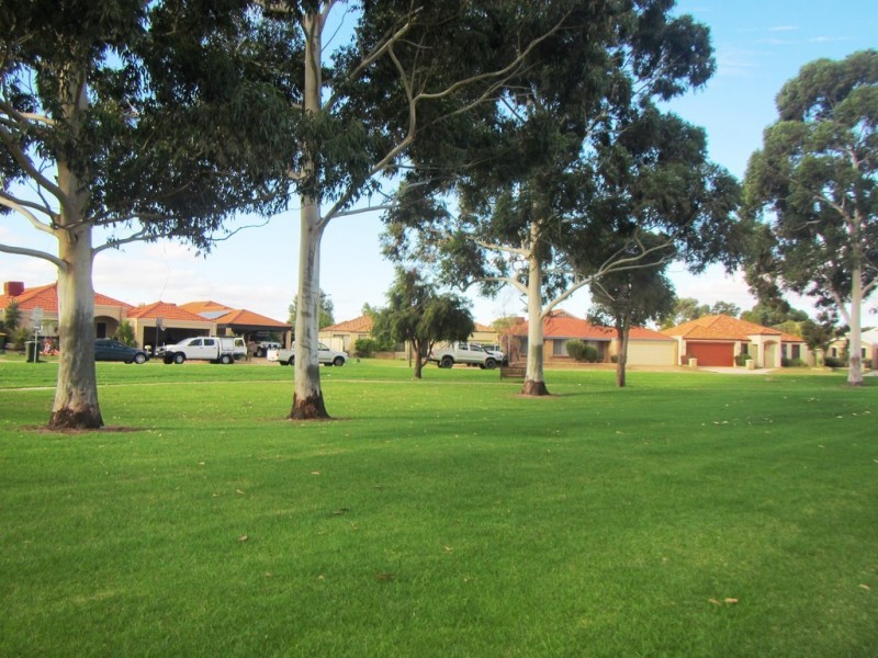 7 Village Lane, Success WA 6164
