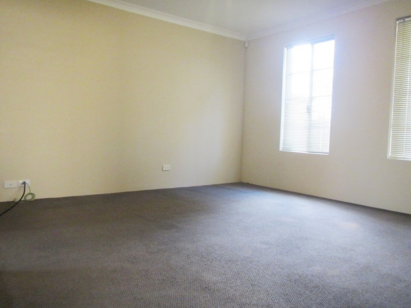 7 Village Lane, Success WA 6164