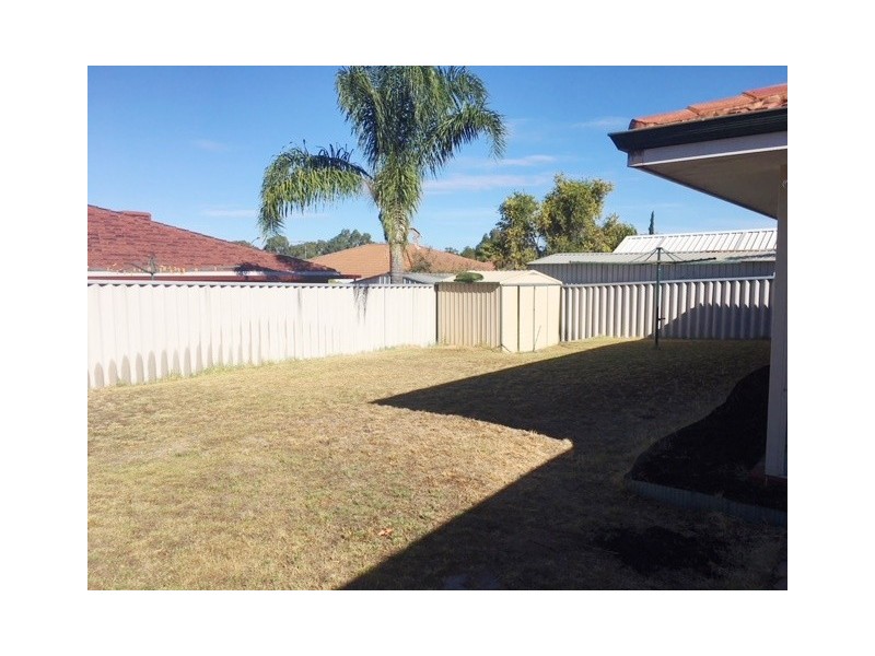 17 Dreier Court, Atwell WA 6164