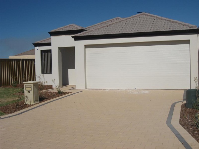 7 Heaney Way, Canning Vale WA 6155
