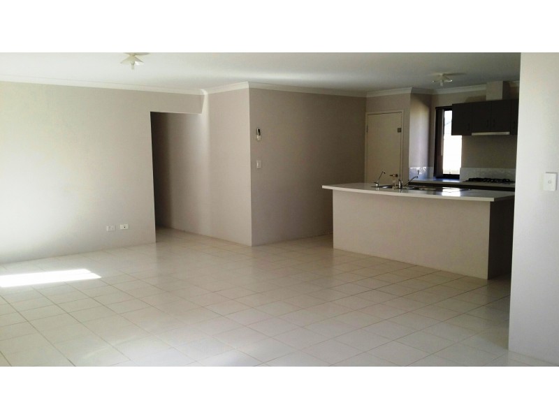 7 Heaney Way, Canning Vale WA 6155