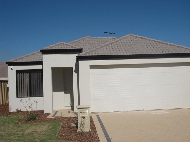 7 Heaney Way, Canning Vale WA 6155