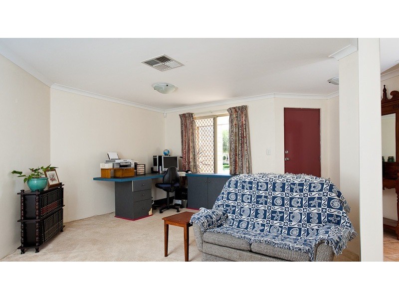 38 Avon Crescent, Atwell WA 6164