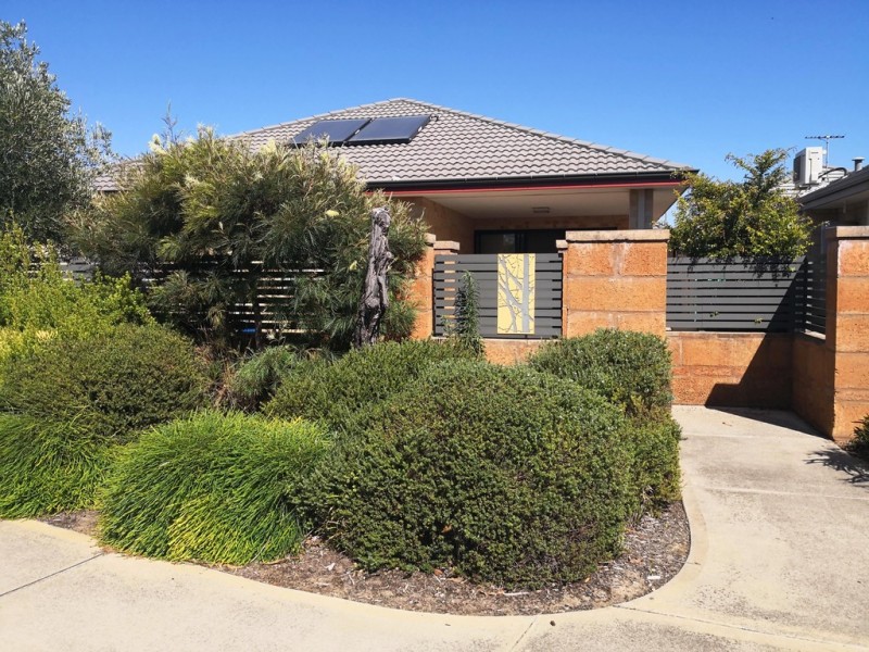 28 LOMOND CRESCENT, Wandi WA 6167