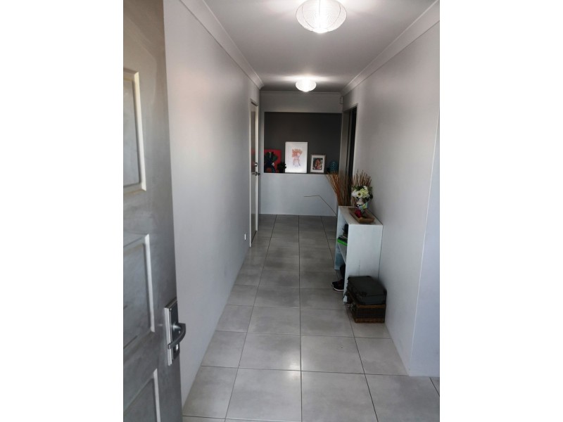 28 LOMOND CRESCENT, Wandi WA 6167