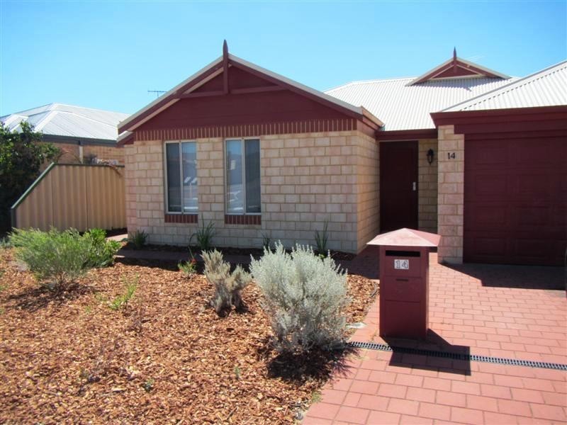 14 Champion Drive, Bertram WA 6167