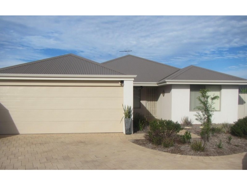 4 Foothill Close, Aubin Grove WA 6164