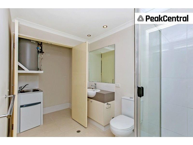 25/2 Stockton Bend, Cockburn Central WA 6164
