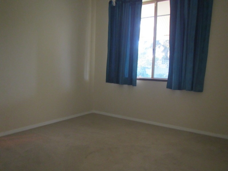 4 Broadwater Gardens, South Lake WA 6164