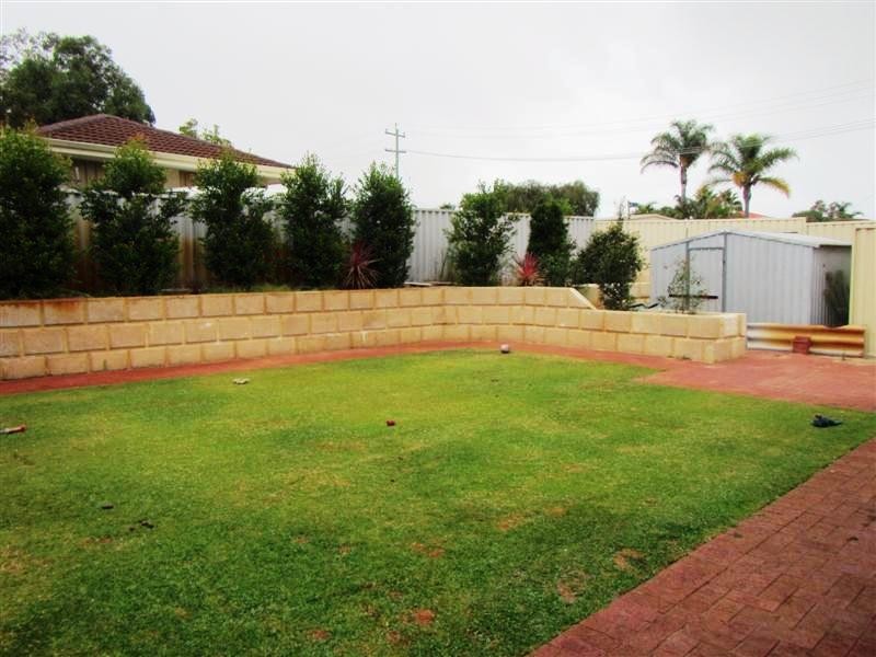 2 Gazania Grove, Yangebup WA 6164