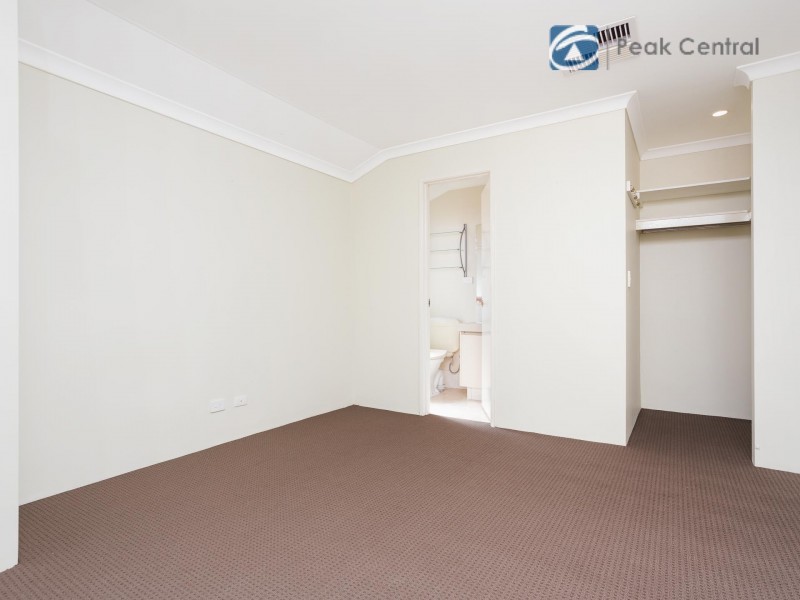 9 Lavender Way, Success WA 6164