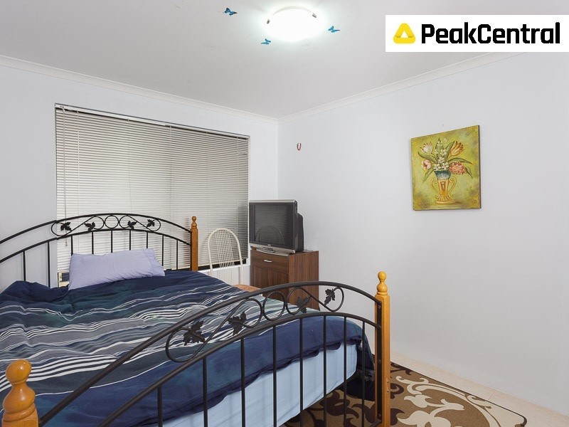 6 Horton Brace, Success WA 6164