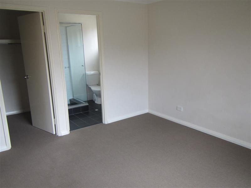 15/7 Barfield Road, Hammond Park WA 6164