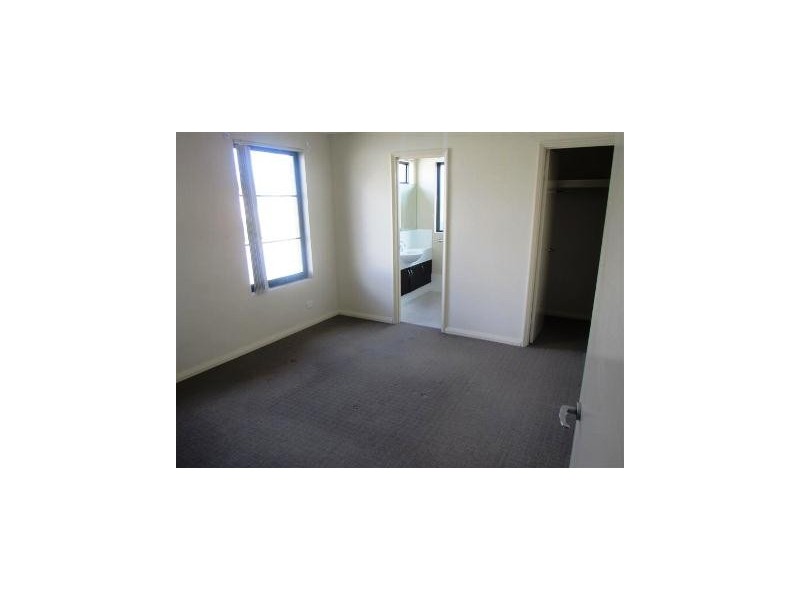 1 Biara Lane, Success WA 6164