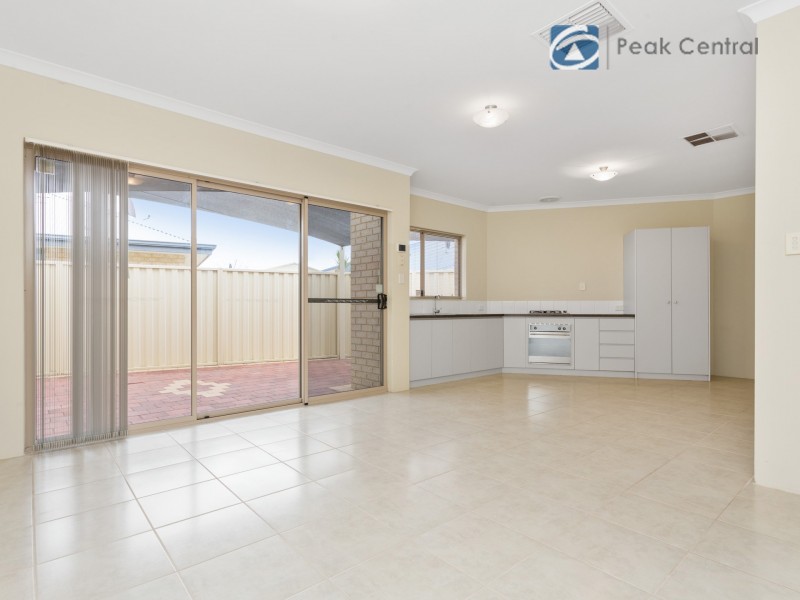 3B Satyr Way, Success WA 6164