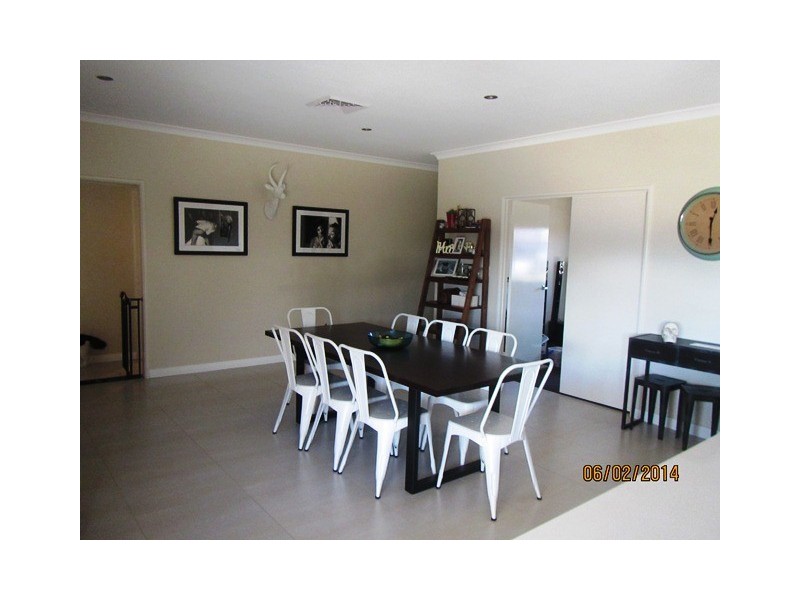 6 Chatham Way, Harrisdale WA 6112