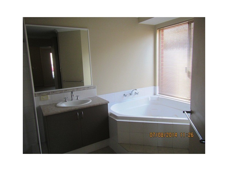 30 Leichhardt Crossing, Hammond Park WA 6164