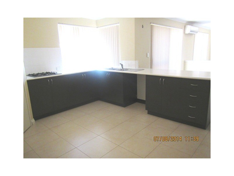 30 Leichhardt Crossing, Hammond Park WA 6164