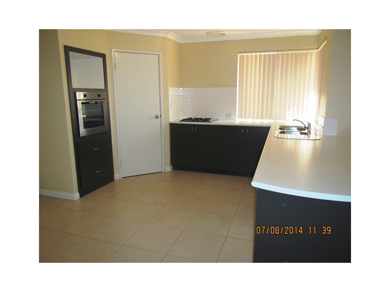 30 Leichhardt Crossing, Hammond Park WA 6164