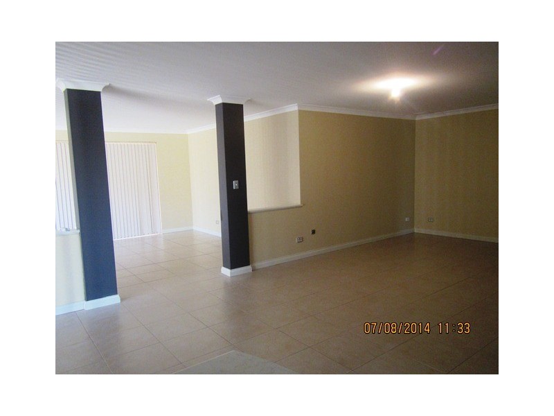 30 Leichhardt Crossing, Hammond Park WA 6164