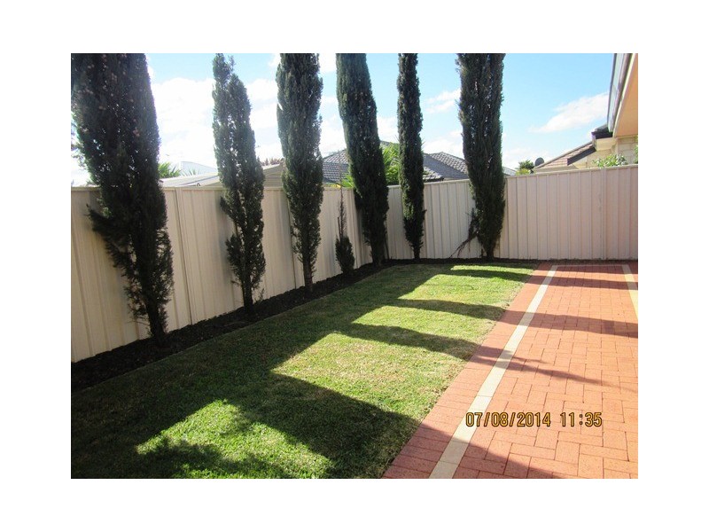 30 Leichhardt Crossing, Hammond Park WA 6164