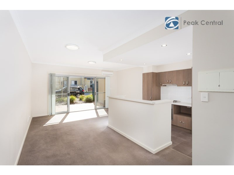 8/6 Ibera Way, Success WA 6164