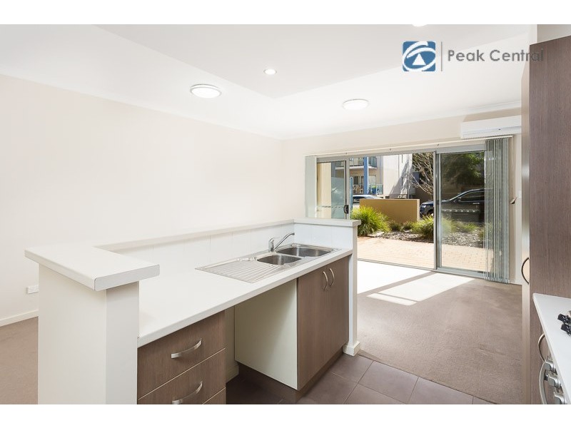 8/6 Ibera Way, Success WA 6164