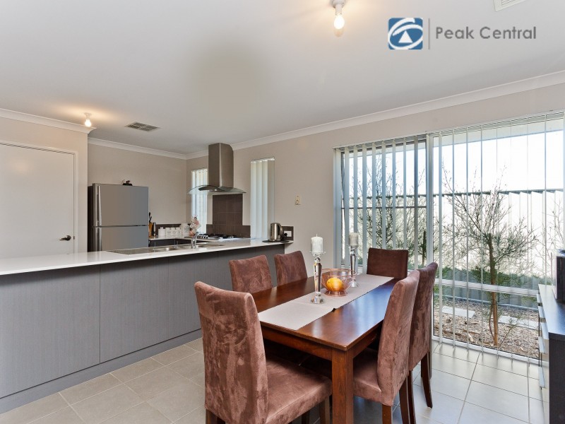 91 Litchfield Circle, Wandi WA 6167