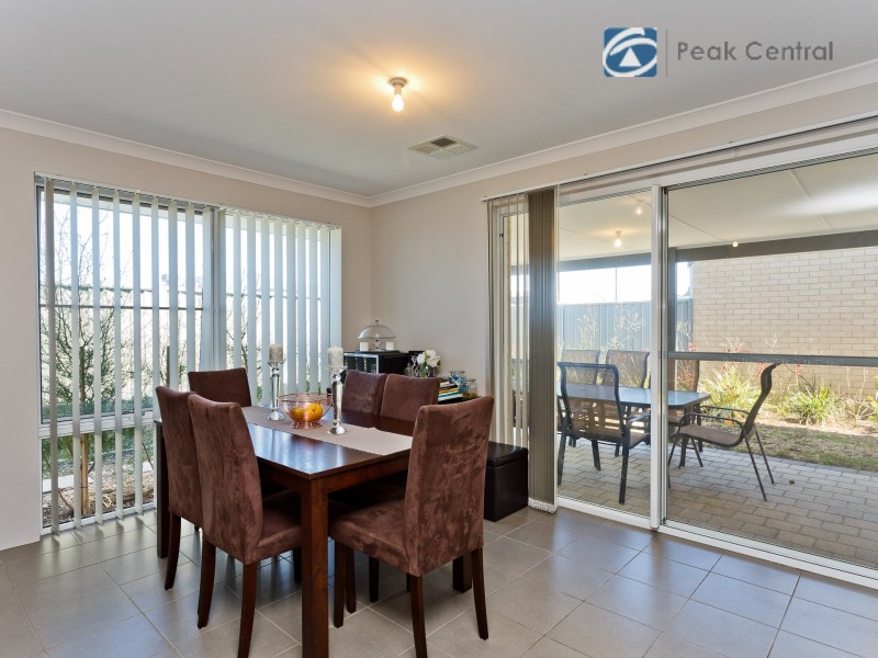 91 Litchfield Circle, Wandi WA 6167