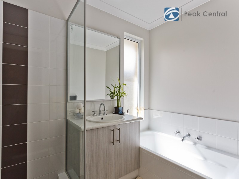 91 Litchfield Circle, Wandi WA 6167