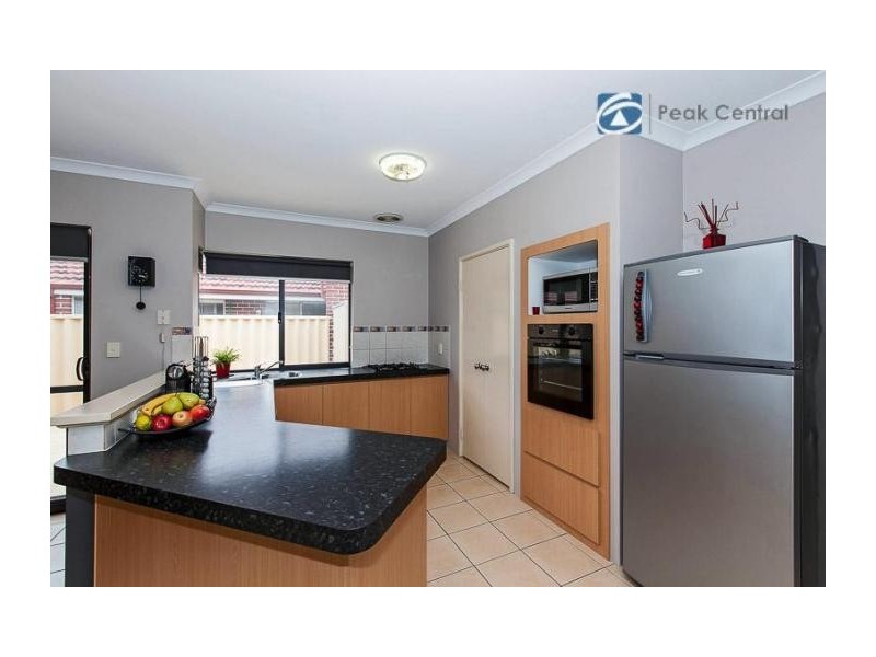 31 Windchime Tce, Atwell WA 6164