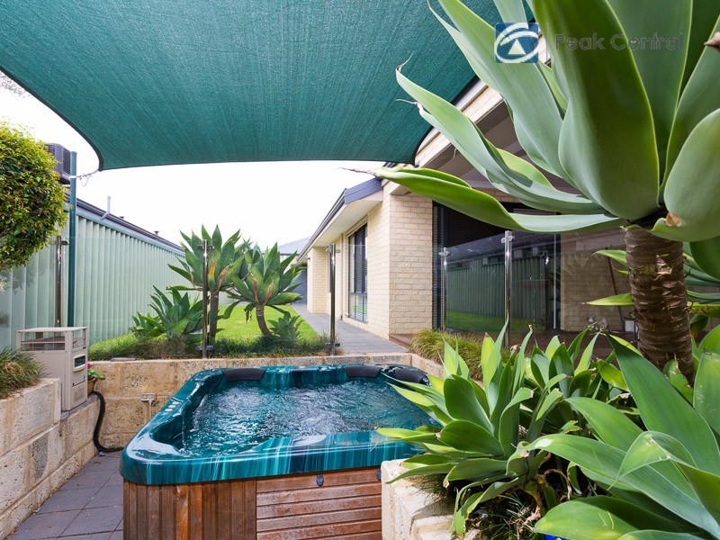 7 Cape Le Grand Ave, Aubin Grove WA 6164