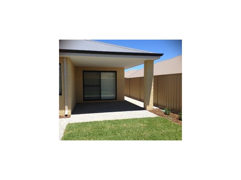 14 McIntosh Street, Hammond Park WA 6164