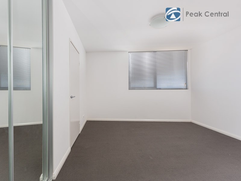 32/20 Signal Tce, Cockburn Central WA 6164