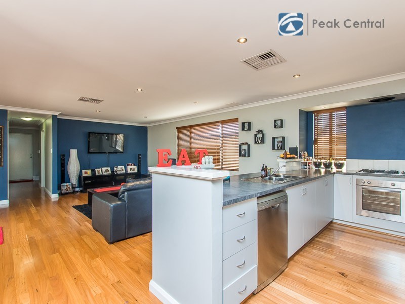 11 Monarch Gate, Success WA 6164