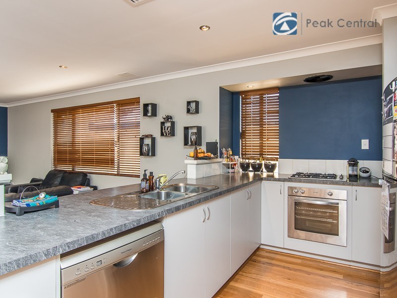 11 Monarch Gate, Success WA 6164