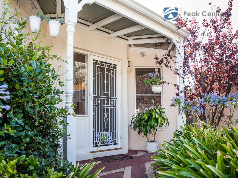 13 Clements Road, Booragoon WA 6154