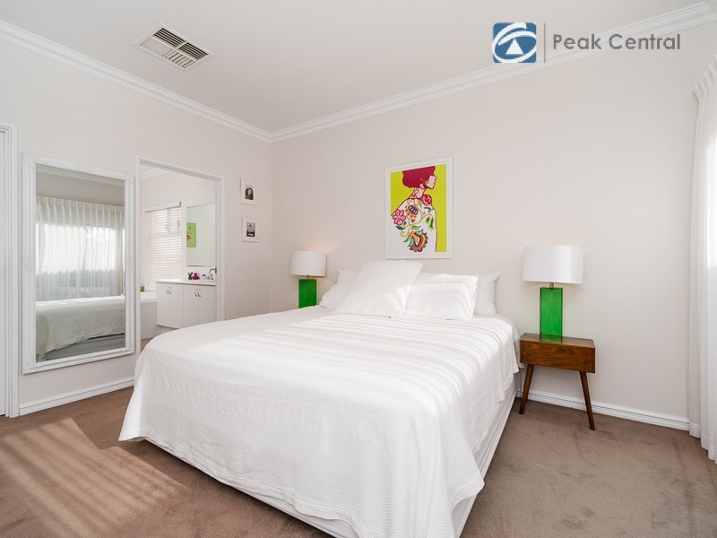 13 Clements Road, Booragoon WA 6154