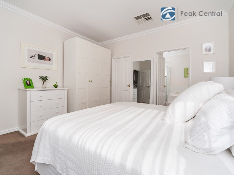 13 Clements Road, Booragoon WA 6154