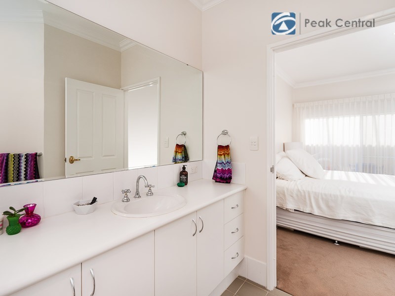 13 Clements Road, Booragoon WA 6154