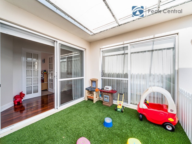 13 Clements Road, Booragoon WA 6154