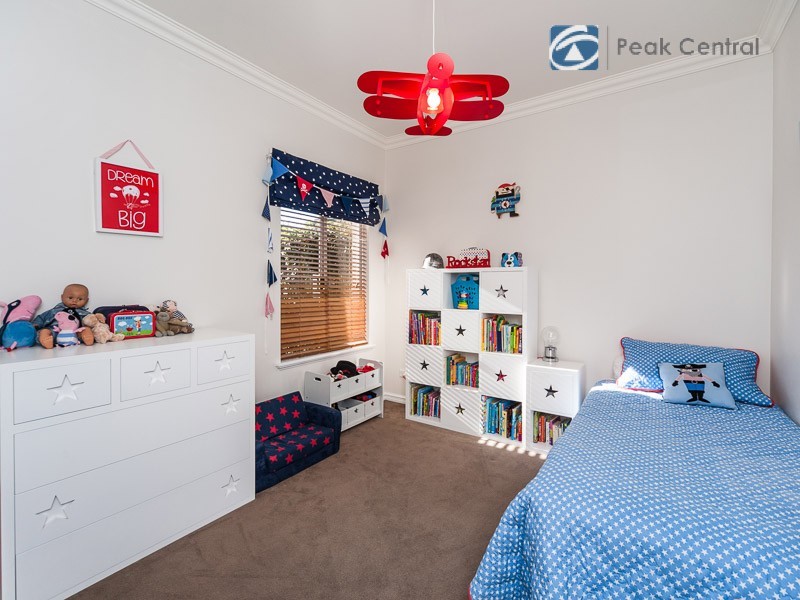 13 Clements Road, Booragoon WA 6154