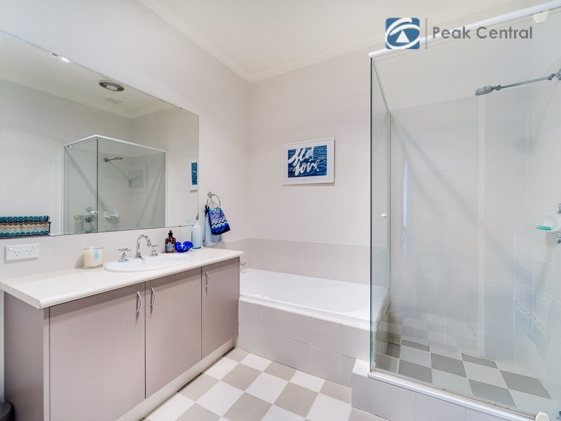 13 Clements Road, Booragoon WA 6154