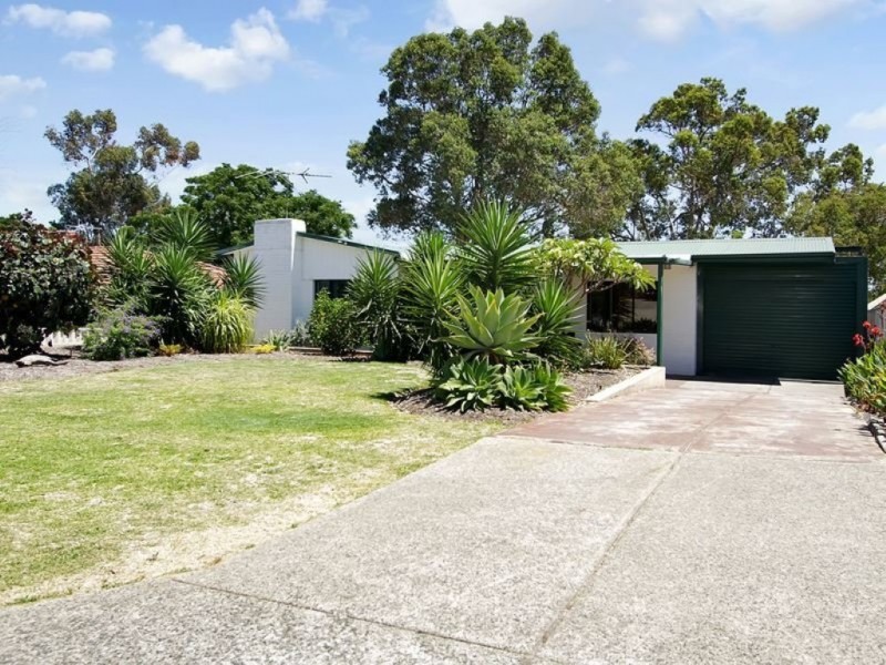 142 Cordelia Ave, Coolbellup WA 6163