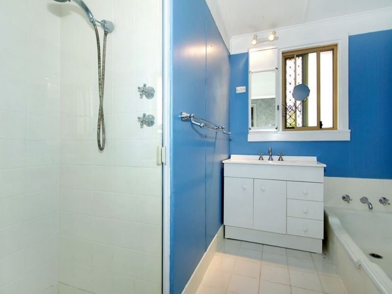142 Cordelia Ave, Coolbellup WA 6163