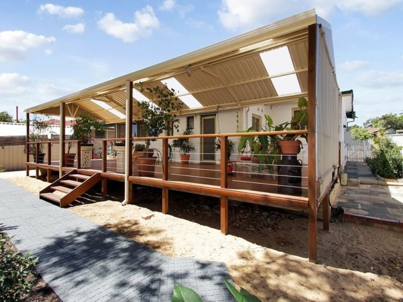142 Cordelia Ave, Coolbellup WA 6163